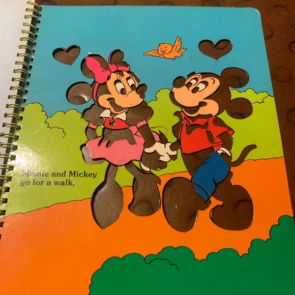 Walt Disney's Mickey Mouse Punch Out Stencil Spiral Books 1988 VTGWalt - Picture 4 of 10